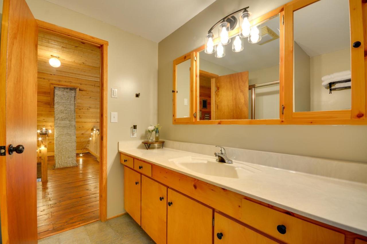 Serene Fancy Gap Cabin Retreat In Private Setting! Экстерьер фото